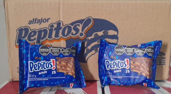 ALFAJOR TRIPLE PEPITOS 57gr - Image 2